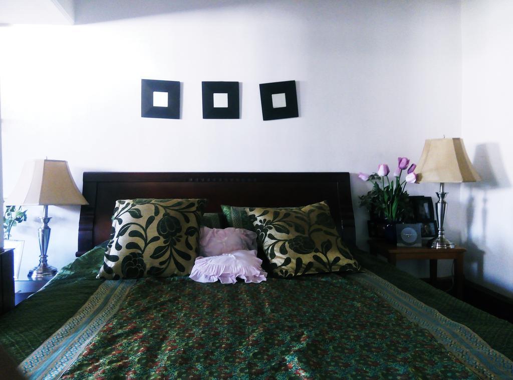 Jeelani Guest House Srīnagar エクステリア 写真
