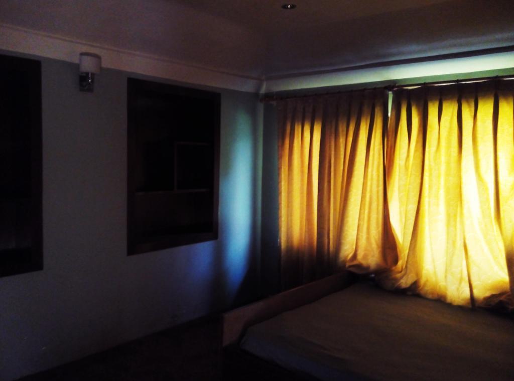 Jeelani Guest House Srīnagar エクステリア 写真